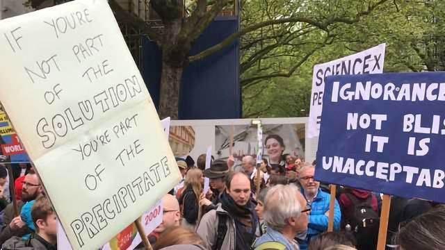 15 Best Signs from the March for Science content piece image 