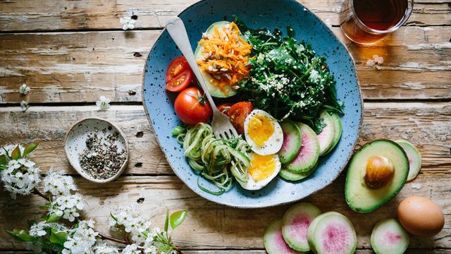 A bowl of healthy salad. 